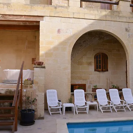 Vittoria Living Victoria